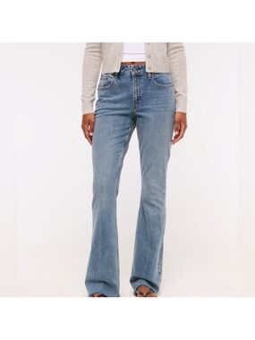 Abercrombie & Fitch Mid Rise Bootcut Curve Love Frayed Hem Jean size 28